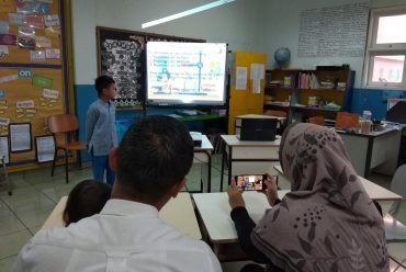 Parent-Student-Teacher Meeting: Bercerita Tentang Pengalaman Belajar