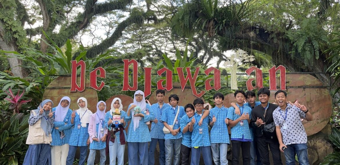 Mengukir Memori di Tanah Blambangan: Catatan Perjalanan Student Trip Banyuwangi 2026